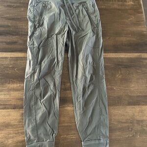 Athleta Women’s Trekkie Olive Jogger Pants